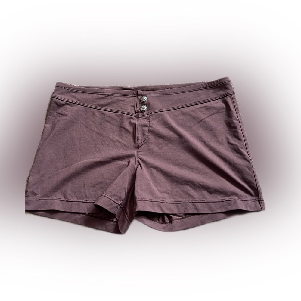 🐻Athleta workout shorts🐻